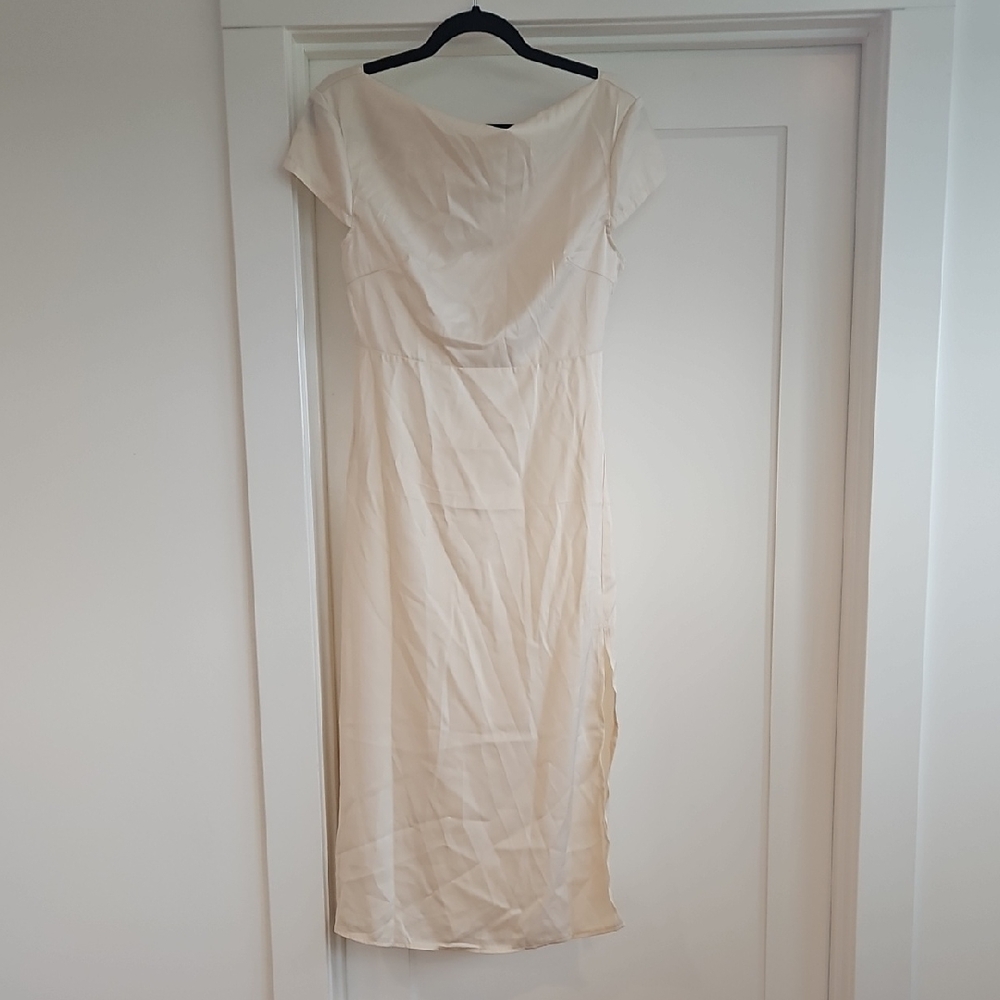 Elegant Cream Midi Dress